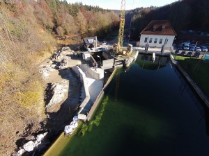 Truchtlaching_Wasserkraftschnecke-im-Bau